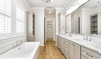 9352 Inniswylde Dr, Baton Rouge, LA 70809