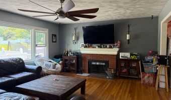 3 Lincoln Dr, Bow, NH 03304