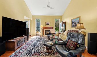 5368 Pinnacle Ct, Ann Arbor, MI 48108