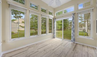 6 Rapids Ct, Barnegat, NJ 08005