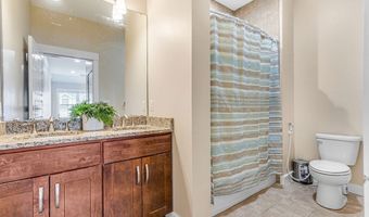 54 Loomis St 2202, Bedford, MA 01730