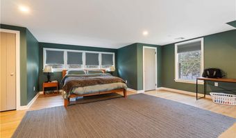 429 Howland Rd, East Greenwich, RI 02818