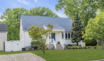 2 8th St, Aberdeen, NJ 07747