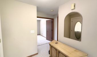 1111 Saint Andrews Ct, Algonquin, IL 60102