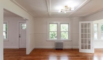17 S Airmont Rd, Airmont, NY 10901