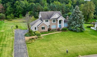 5814 Cannon Hills Dr NE, Ada, MI 49301