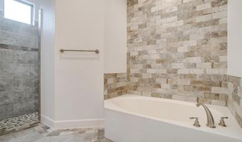 101 Consolation Dr, Millsap, TX 76066