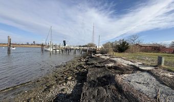 2015 N Riverside Dr, Atlantic City, NJ 08401