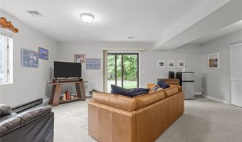 84 Cardinal Dr, North Kingstown, RI 02852