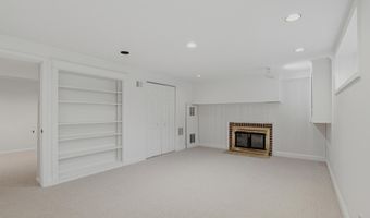 7607 MARYKNOLL Ave, Bethesda, MD 20817