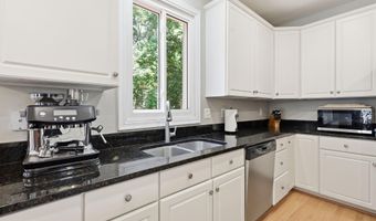 21495 TITHABLES Cir, Broadlands, VA 20148