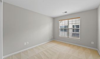 19608 EDGEMONT Sq, Ashburn, VA 20147