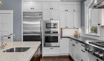 61525 Meeks Trl, Bend, OR 97702