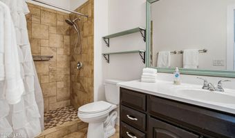 54 Tuscarora Ave, Beaufort, SC 29907