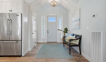 1009 Fiji Dr, Rockport, TX 78382