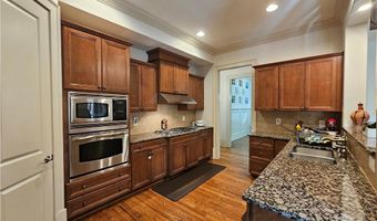 10924 Waters Rd, Alpharetta, GA 30022