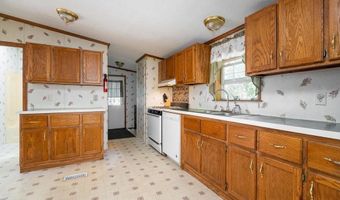 6 Joyce Ln, Raymond, NH 03077