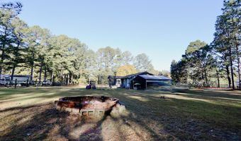 948 Pinebluff Lake Rd, Aberdeen, NC 28315