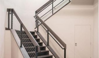 33 S 7th St 100, Allentown, PA 18101