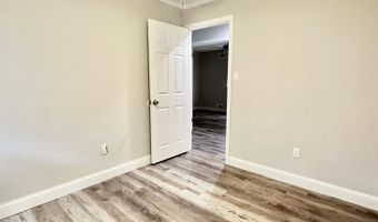 18 Starboard Ave, Barnegat, NJ 08005