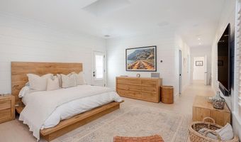23 Catherine St, Newport, RI 02840
