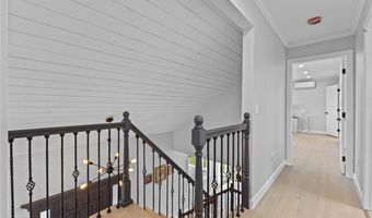 10 J H Dwyer Dr, Middletown, RI 02842