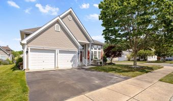 2 Woodlake Ct, Barnegat, NJ 08005