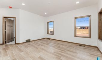 901 S Brek Ave, Brandon, SD 57005