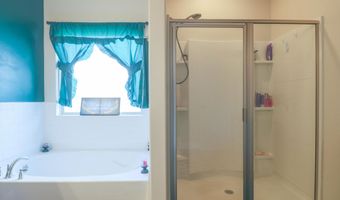 5282 Overland Dr, Biloxi, MS 39532