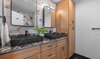 64 LEIMAMO St, Hilo, HI 96720