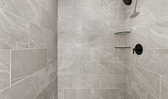 43841 VENETIAN Sq, Ashburn, VA 20147