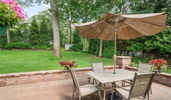 10 Roselawn Ave, North Smithfield, RI 02824