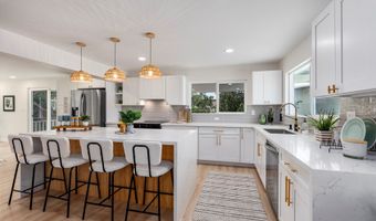 1237 Nanialii St, Kailua, HI 96734