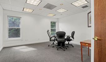 27 Mill Plain Rd 4, Danbury, CT 06811