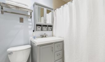 10523 MONTROSE Ave 203, Bethesda, MD 20814