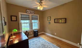 915 McKinley Blvd, Alton, IL 62002