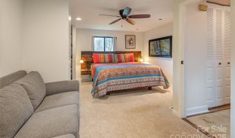 1 Parkway Loop Rd, Asheville, NC 28803