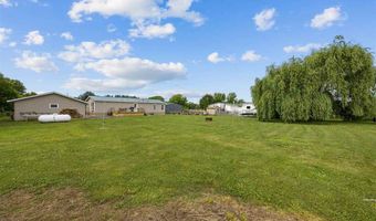 3017 118th St, Amana, IA 52203