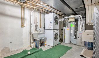 2666 Packard Rd, Ann Arbor, MI 48104