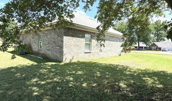 90 SQUIRES GROVE Dr, Atoka, TN 38004