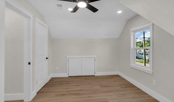 16 Larboard St, Beachwood, NJ 08722