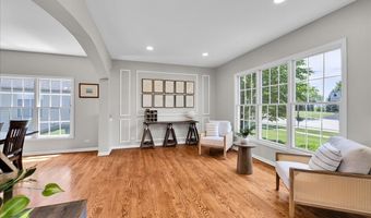 5 Covington Ct, Algonquin, IL 60102