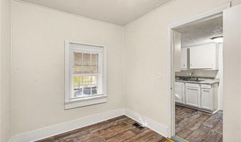 107 1st St, Barnesville, GA 30204