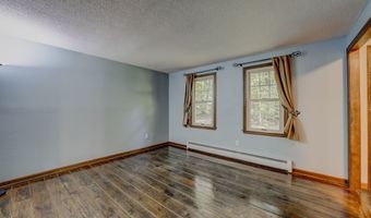 12 School House Hl, Burlington, CT 06013