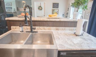 23706 E U.S. 160, Alton, MO 65606