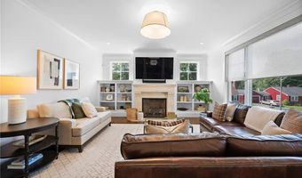 96 Evergreen St, Cumberland, RI 02864