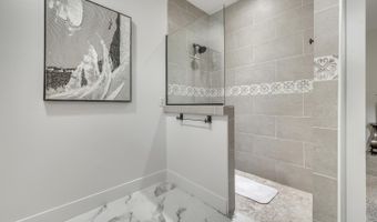 994 Emerald Hills Dr S, Arnolds Park, IA 51331
