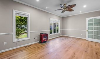 19490 Green Lakes Loop, Bend, OR 97702