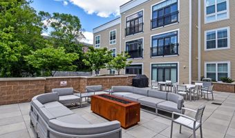 989 S BUCHANAN St 416, Arlington, VA 22204