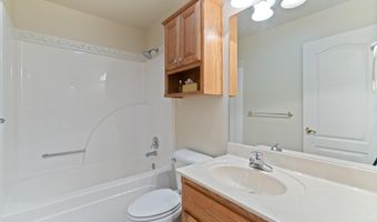 1 Berrydale Ln, Bella Vista, AR 72715